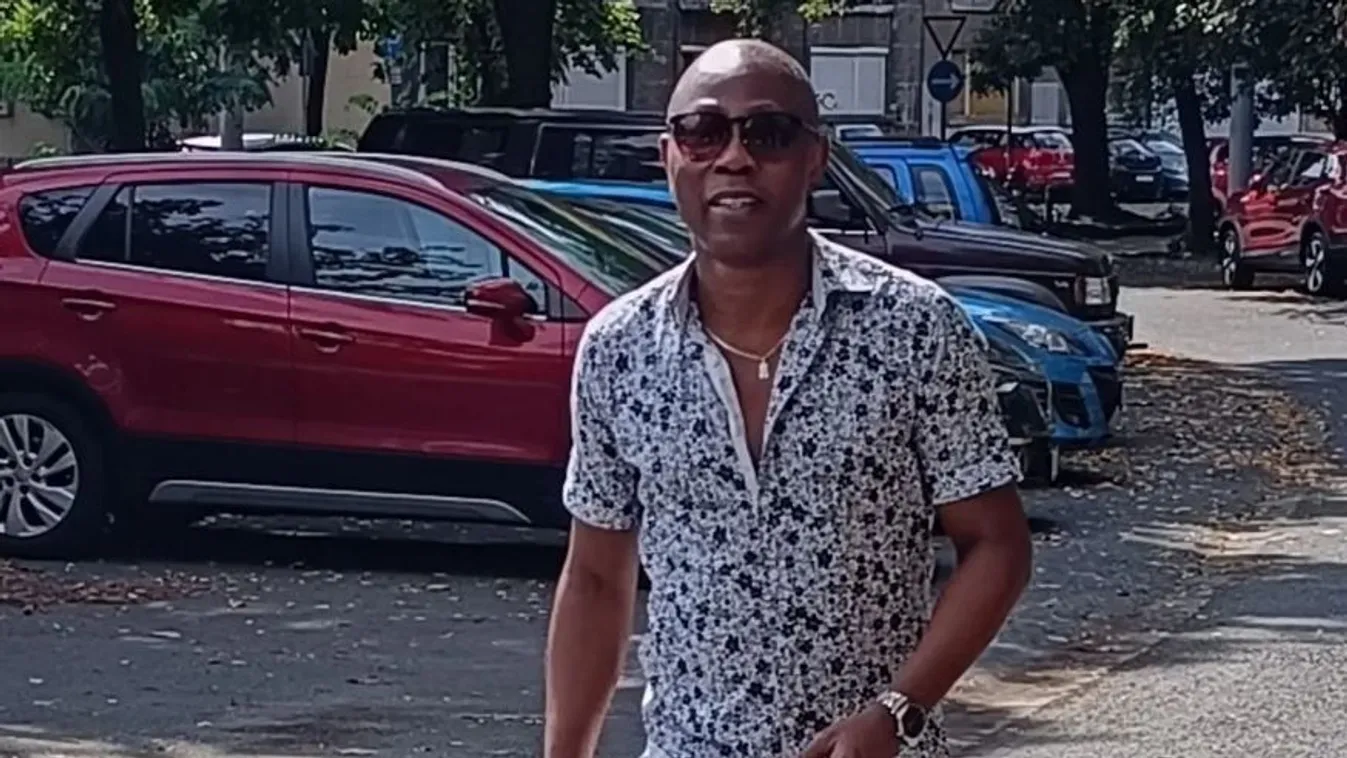  Fekete Pákó élő adásban tett állampolgársági vizsgát