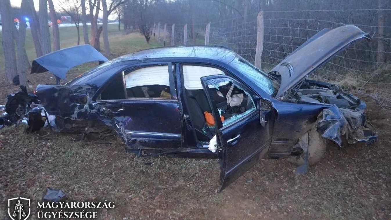 Három ember életét követelte a száguldozó embercsempész