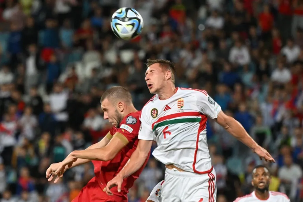 Orbán Willi (jobbra) hónapokra kidőlt a magyar-cseh meccsen, mégis szerződést hosszabbítanak vele Lipcsében