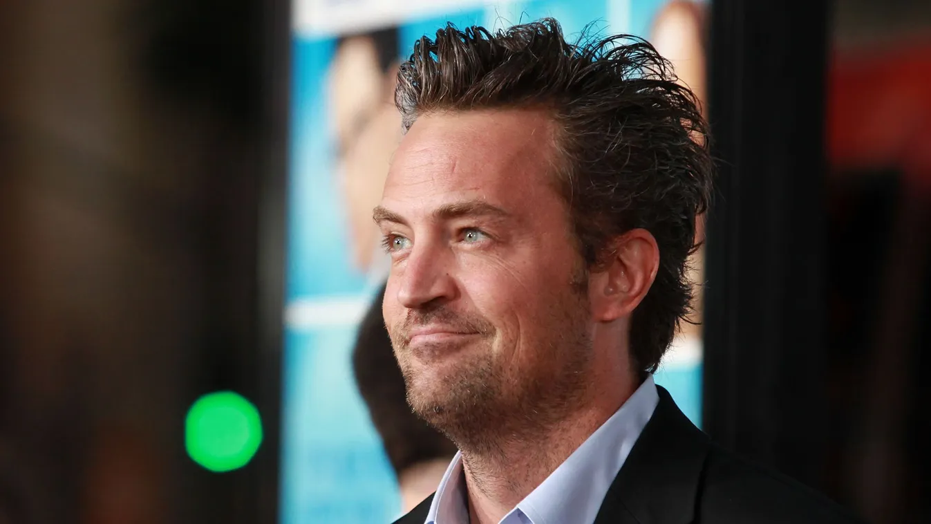 Chandler már Guntherrel kávézik