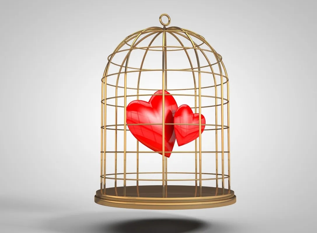 3d,Hearts,In,A,Golden,Cage