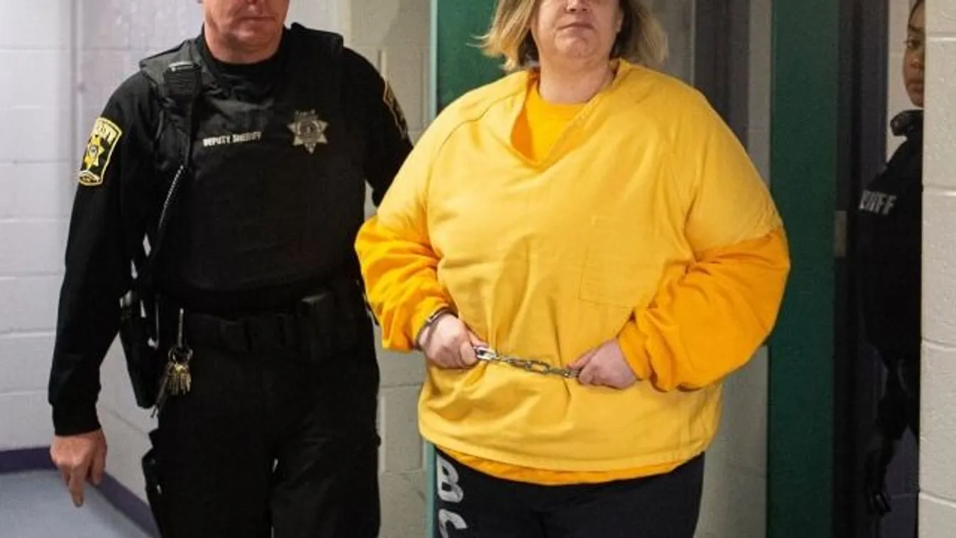 Saját anyjuk tette a kötelet a nyakába két kisgyereknek