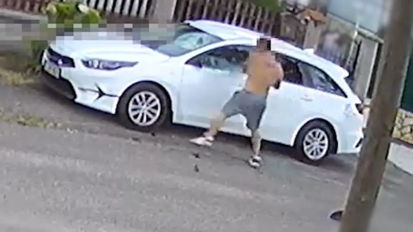 Baseballütővel verte szét haragosa autóját a szolnoki férfi