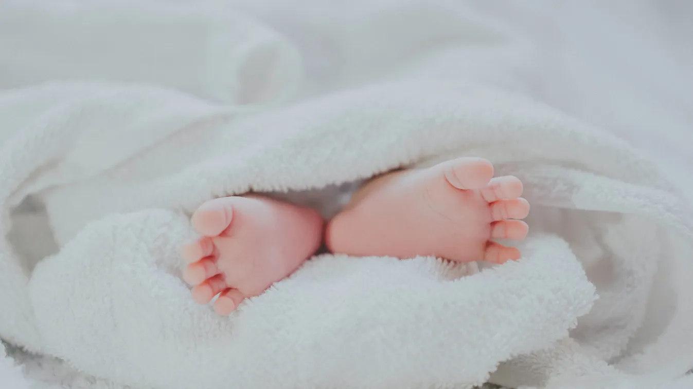 Felelőtlen gondozók: 2 kisbaba halt meg a bölcsődében