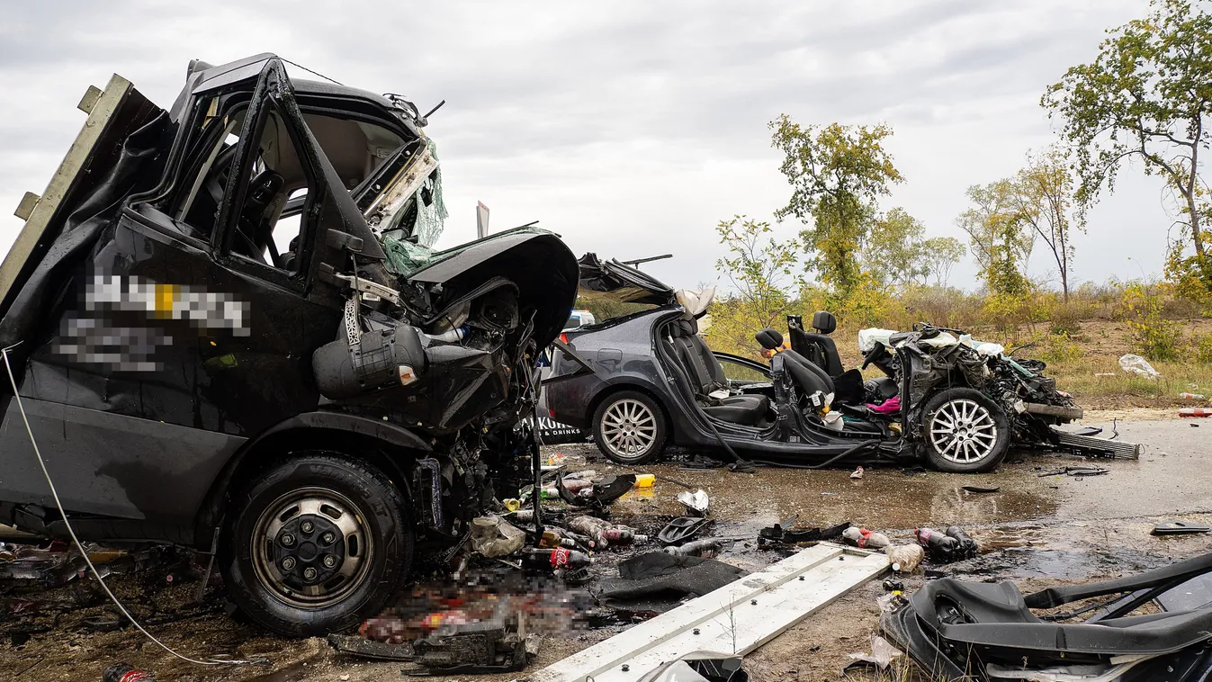 Megrázó fotókon az 55-ös főúton történt halálos baleset