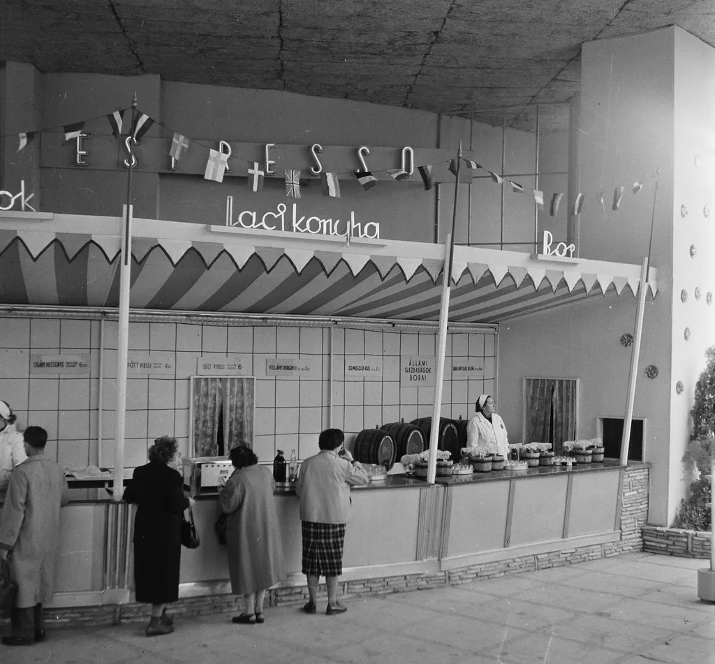 1958 - BUDAPEST X., ALBERTIRSAI ÚTI VÁSÁR TERÜLETE, ORSZÁGOS MEZŐGAZDASÁGI KIÁLLÍTÁS ÉS VÁSÁR / Fortepan / Bauer Sándor

