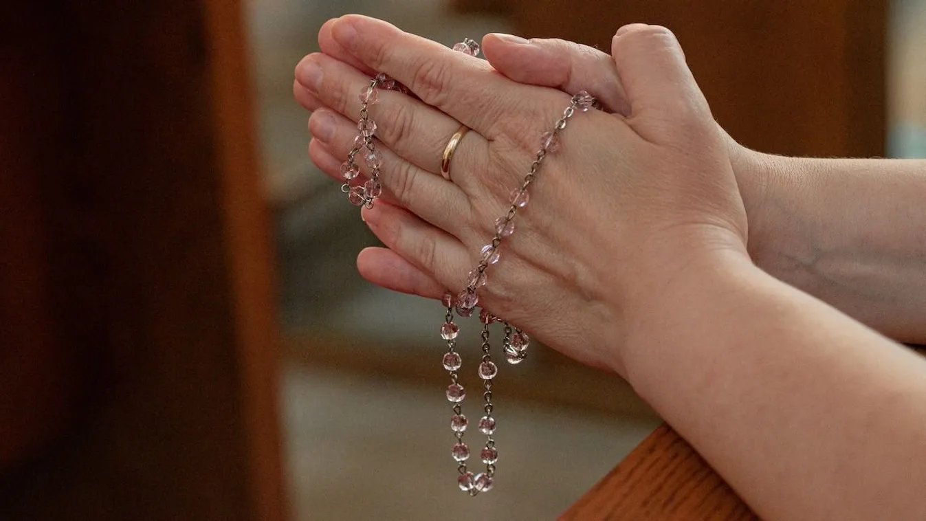 Imaláncot indítottak a népszerű főzőcsoport Kati nénijéért