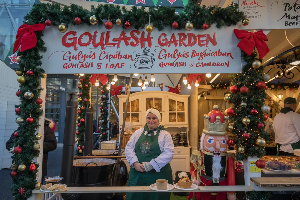 karácsonyi vásár vörösmarty tér 2023 december