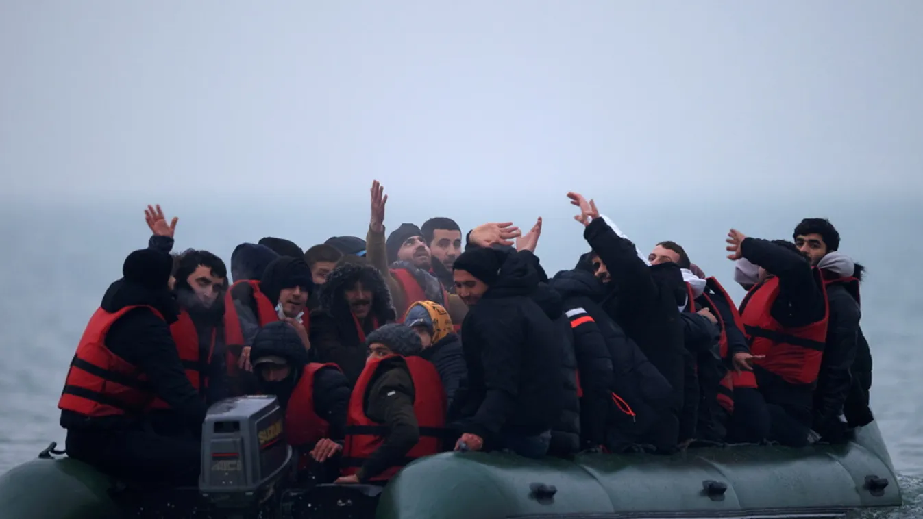 A britek mégiscsak Ruandába vinnék az illegális migránsokat