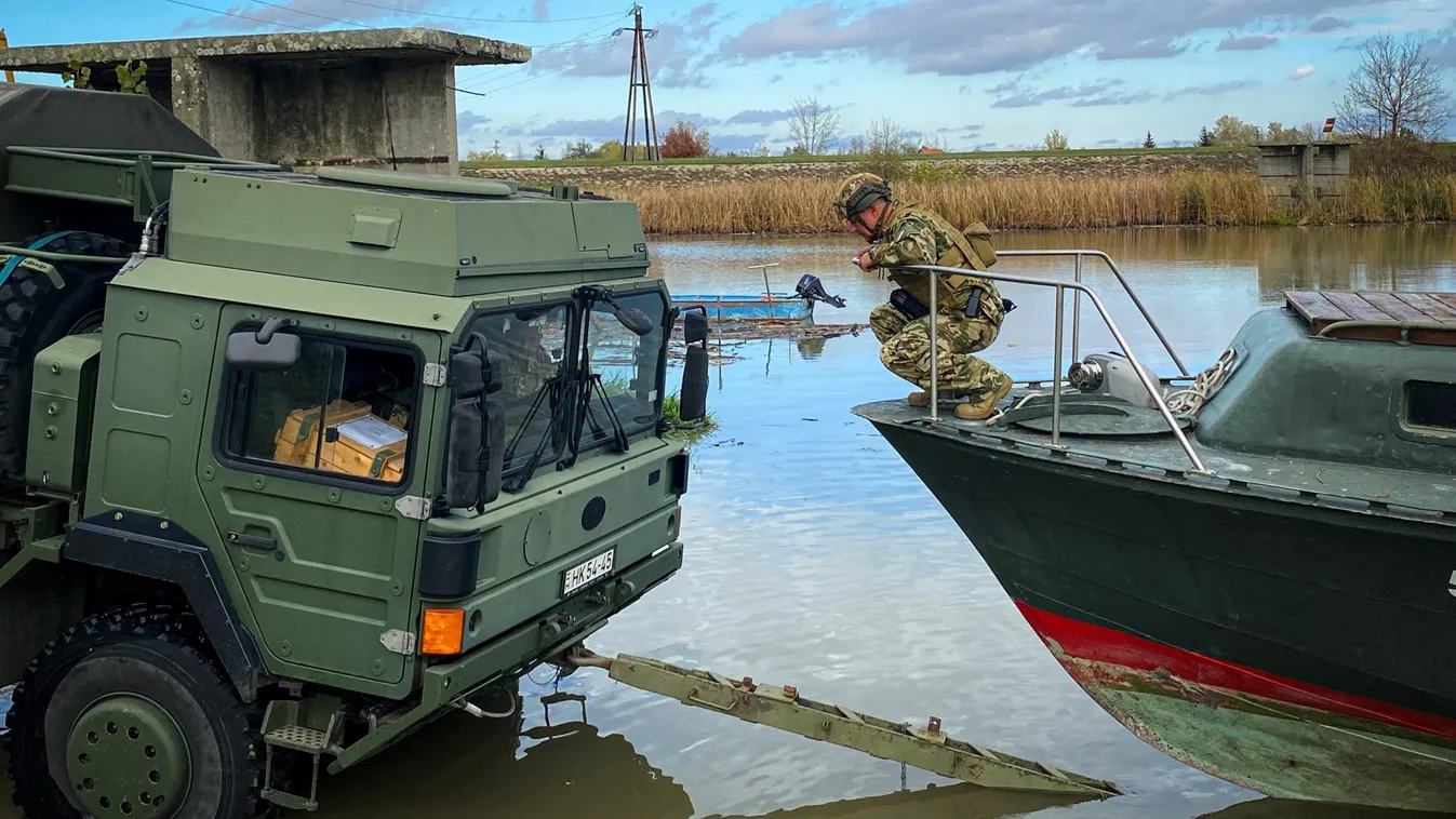 Ezen  a hadgyakorlaton megmozdult az egész honvédség
