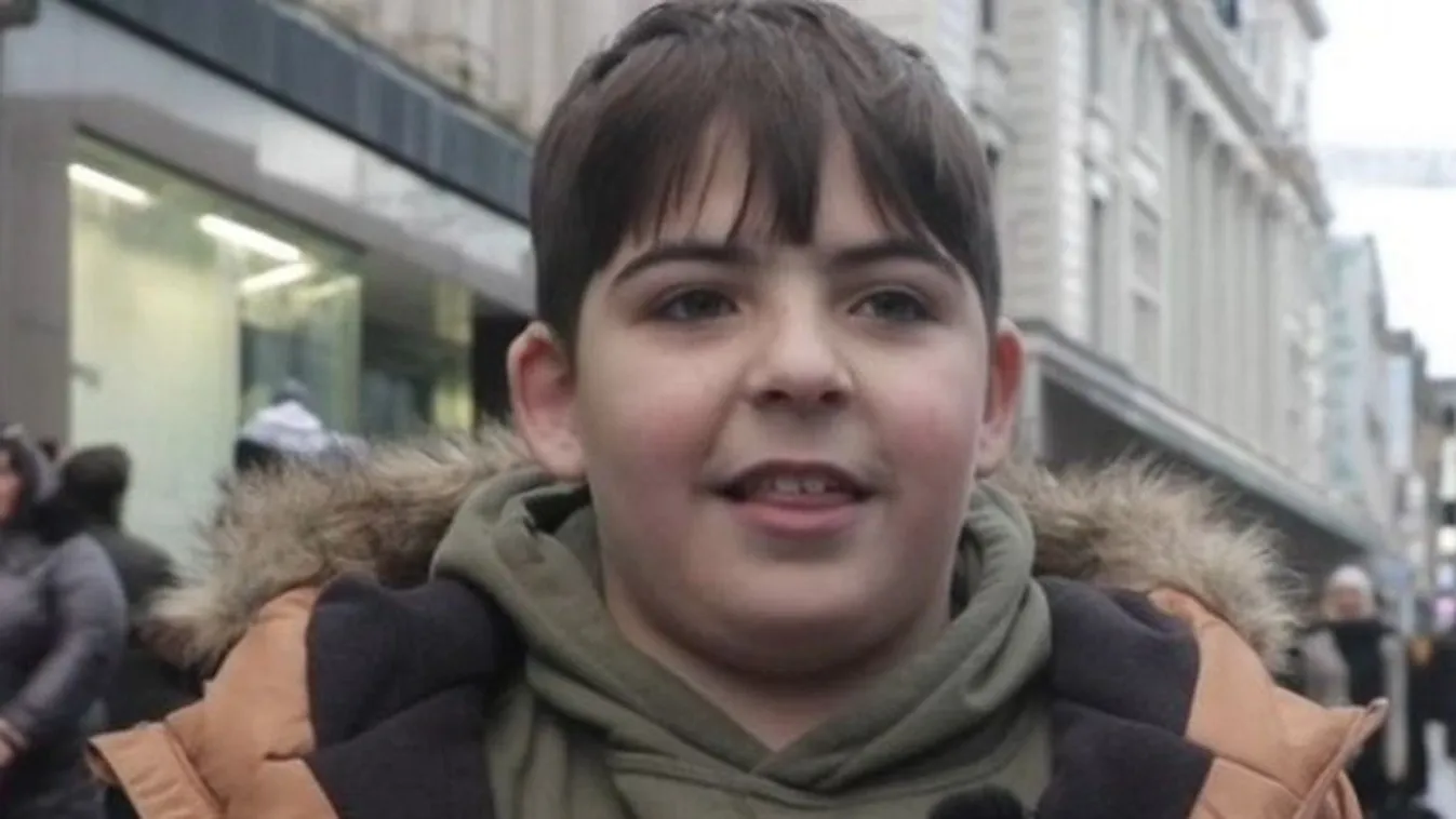 Zaklatták a 9 éves fiút, de most ő segít a hajléktalanokon