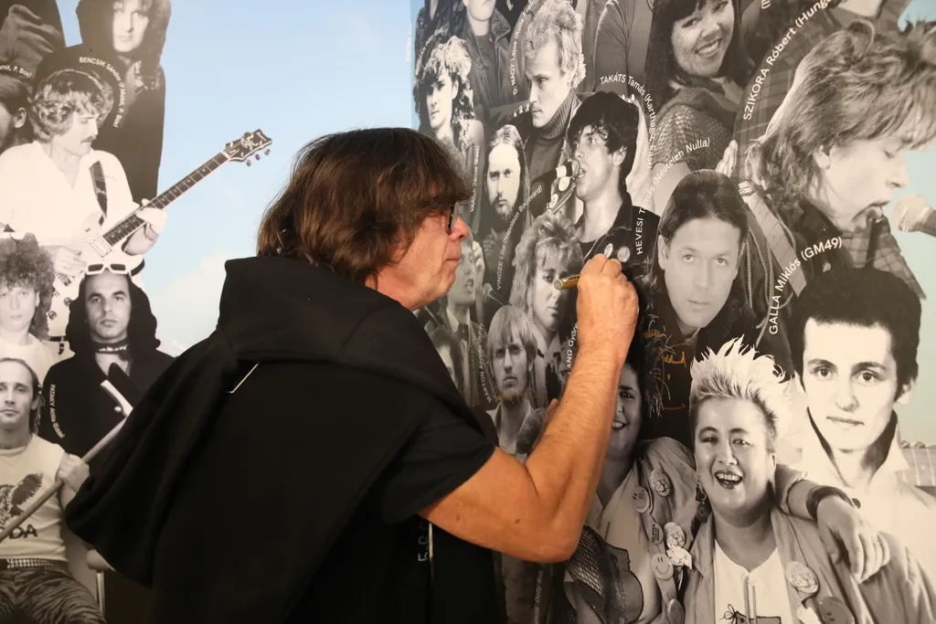 magyar Zene haza hiressegek fala