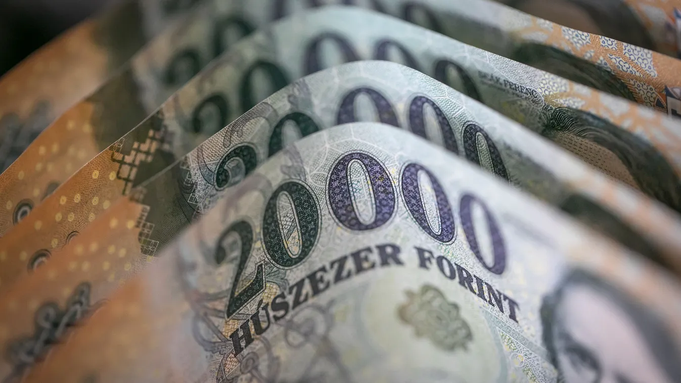 Akár havi 2 millió forintot is kereshet egy informatikus Magyarországon