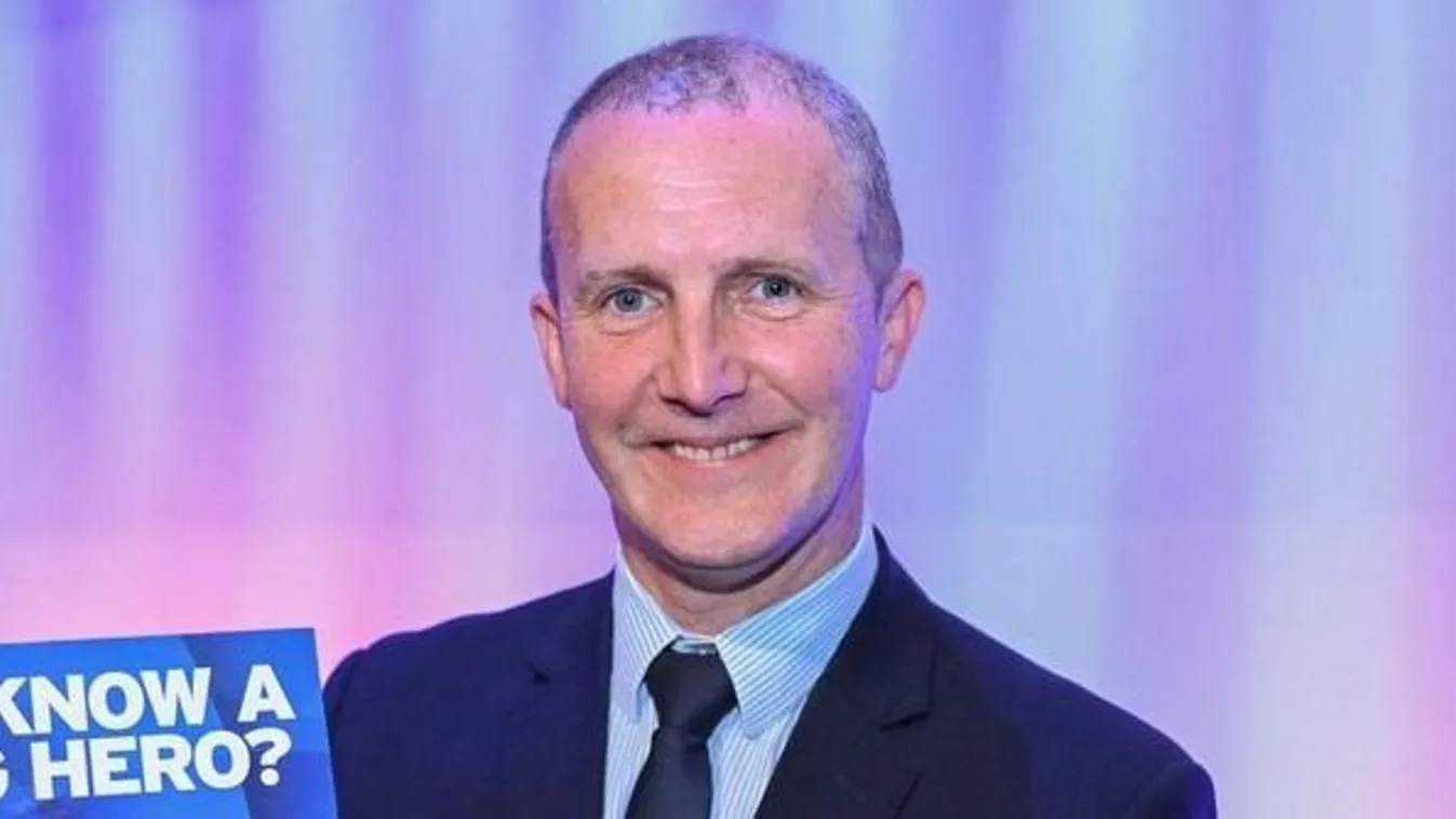 Ötmilliós telefonszámlát csinált a miniszter, a fiára fogta