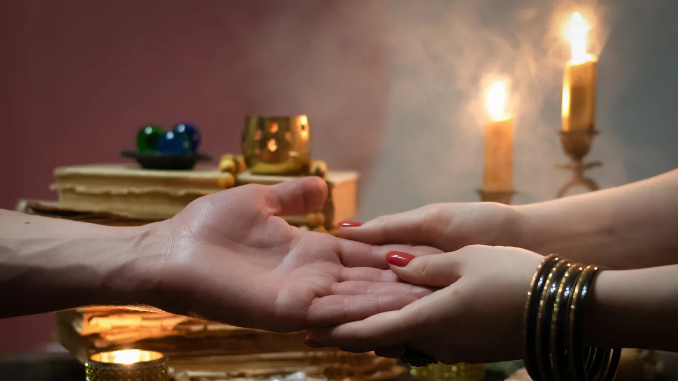 Vizsgáld meg a párod tenyerét, kiderül mennyire hűséges!