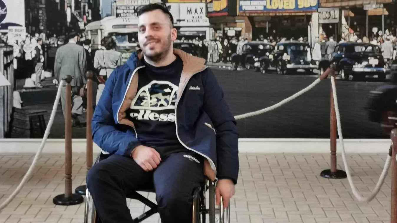 „Az orvosok szerint képtelenség, hogy Kristóf még életben van” – áldásként fogják fel a férfi betegségét