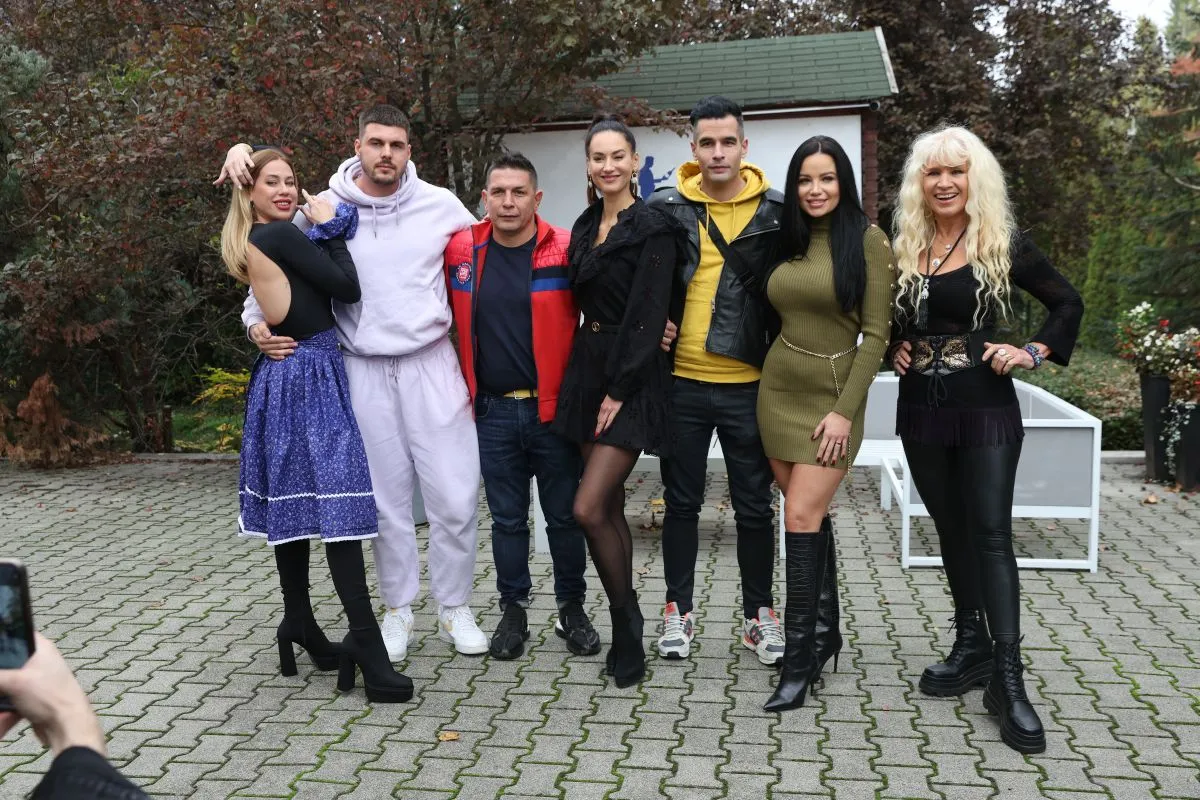 farm sajtótájékoztató