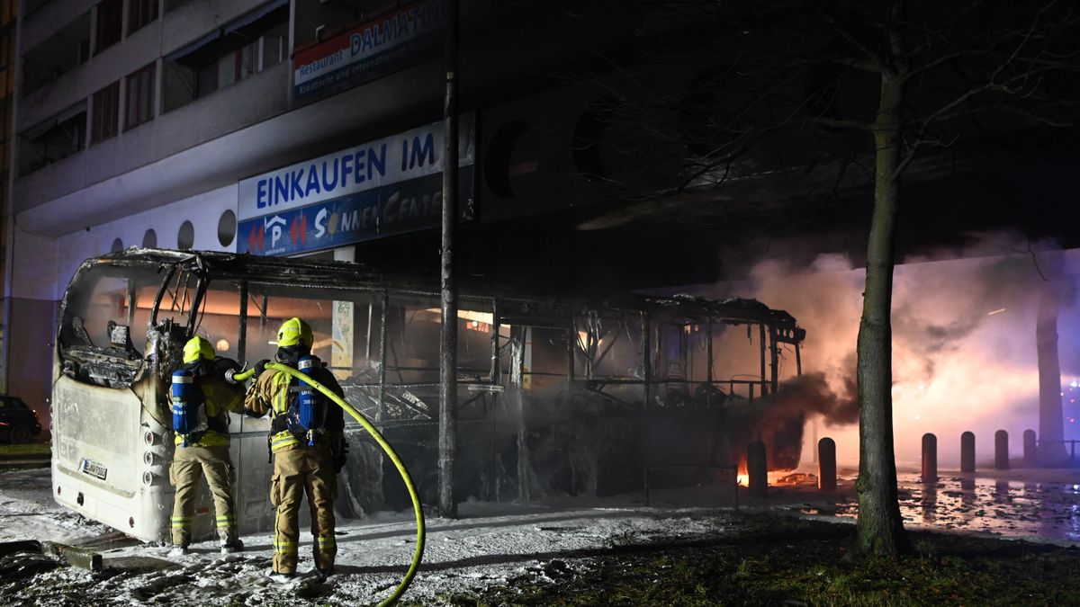 Horrorszilveszterre készül Berlin: vízágyúkat kér a rendőrség 