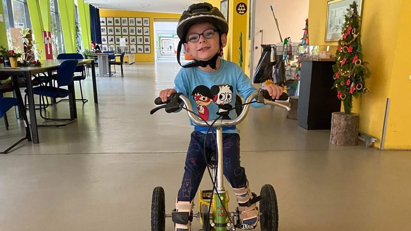 Képtelen önállóan járni a kis Dávid