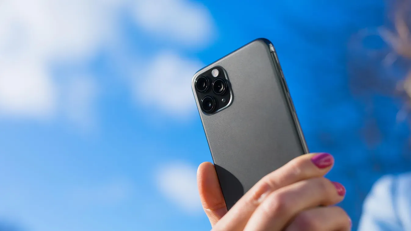 Mobilra költözik az igazolvány, az aláírás és az ügyintézés