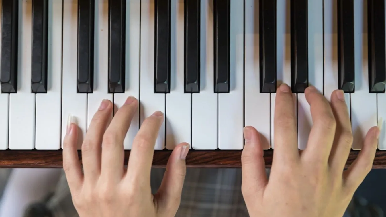 Digitális zongora vs. hagyományos zongora: Mi a különbség?