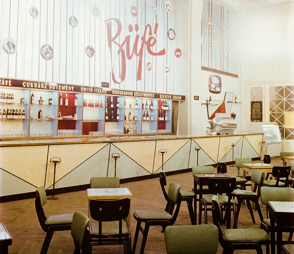 1961 - BUDAPEST VIII., GOLGOTA ÚT, MÁVAG-KULTÚRHÁZ, BÜFÉ / Fortepan
