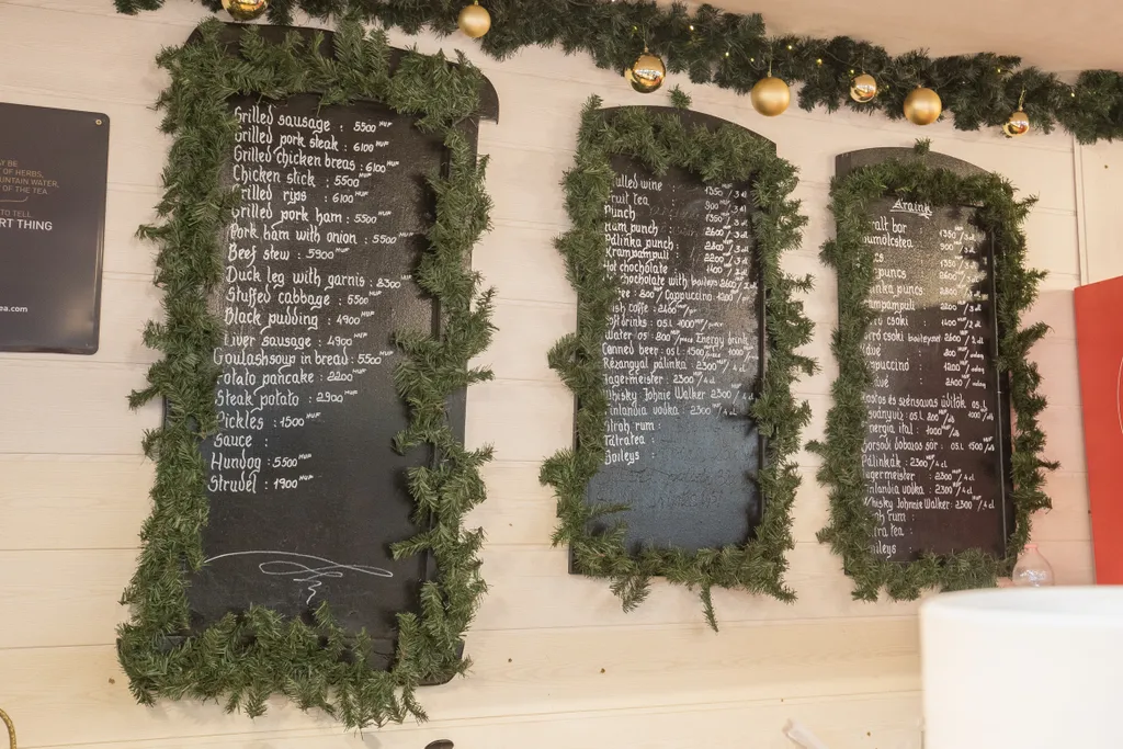 karácsonyi vásár vörösmarty tér 2023 december