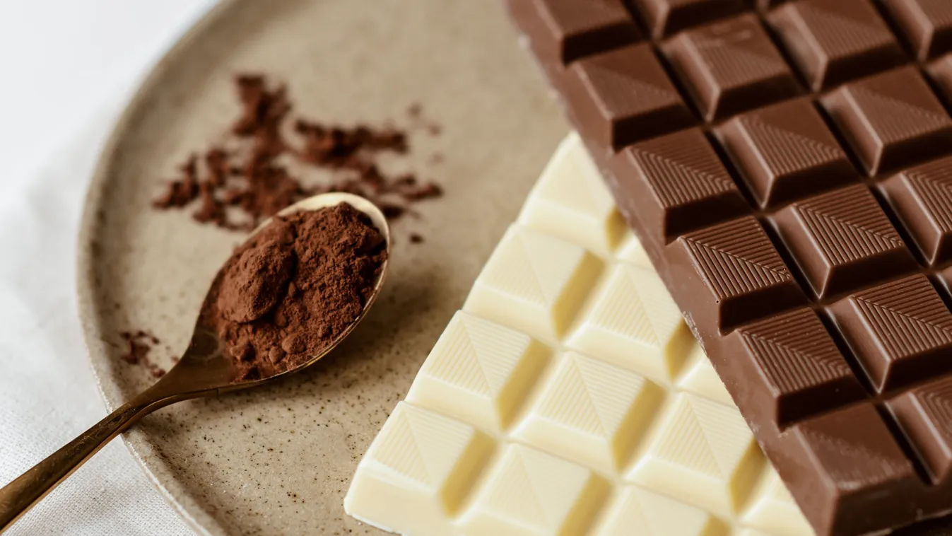 Drága csokoládéban találtak kukacokat Magyarországon