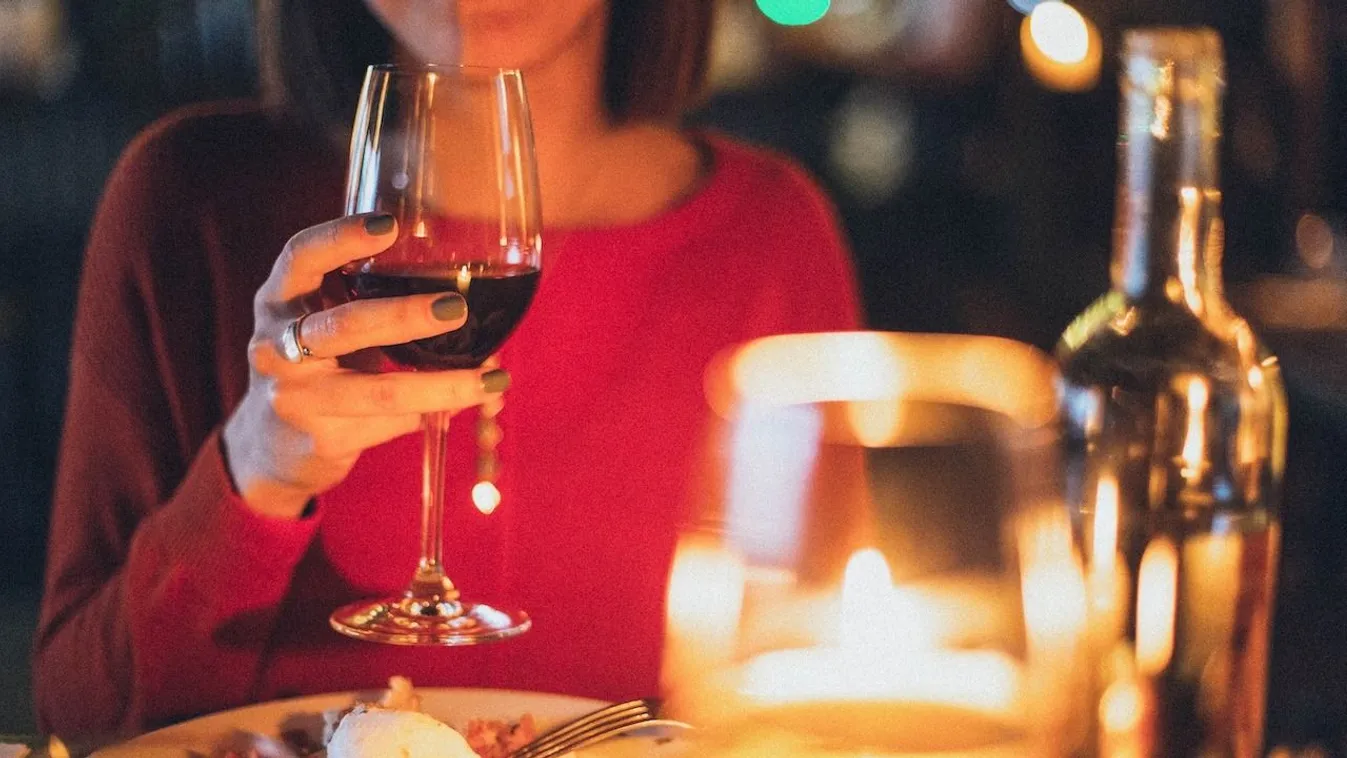 Vacsorát akar, ahol rokkant kollégájának feltételeket szab