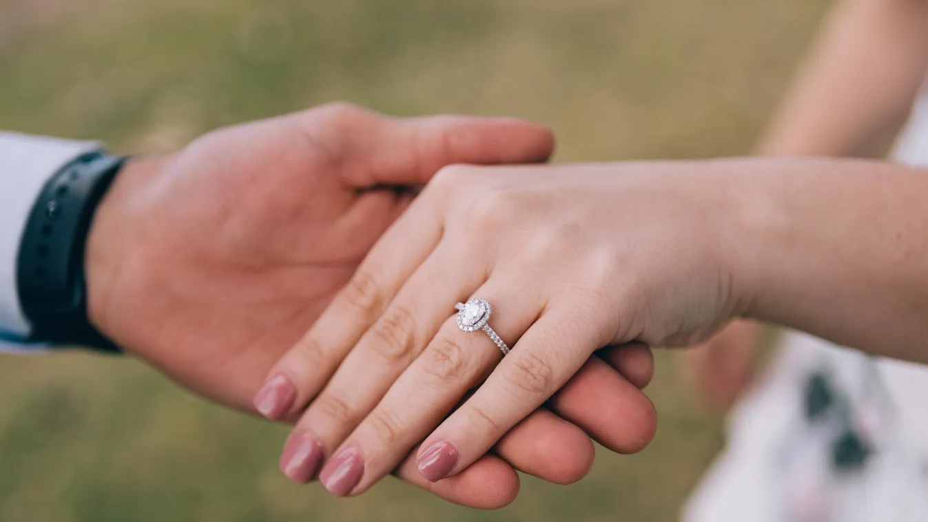 "Úgy kérték meg a kezemet, hogy teljesen elbizonytalanodtam"