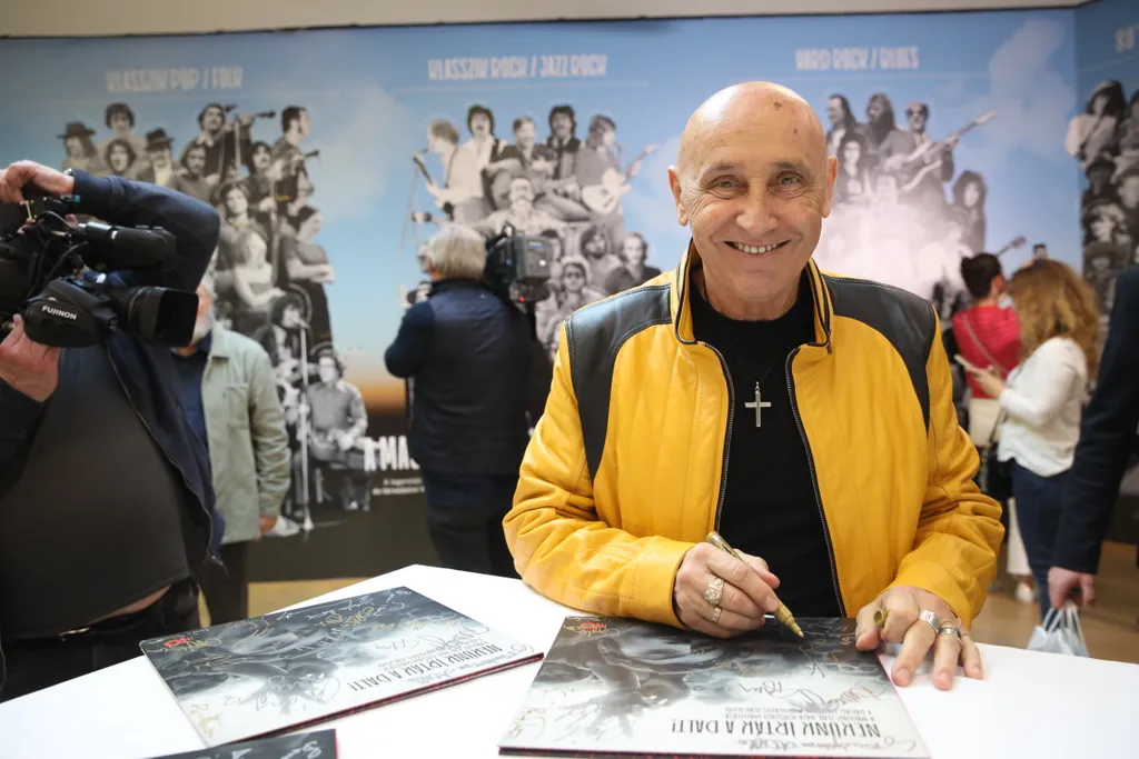 magyar Zene haza hiressegek fala