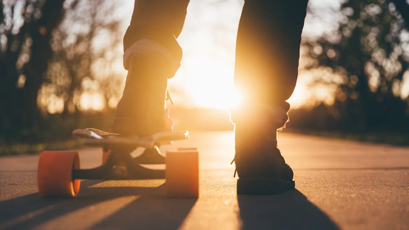 Leesett a gördeszkáról, és szörnyethalt egy 15 éves fiú