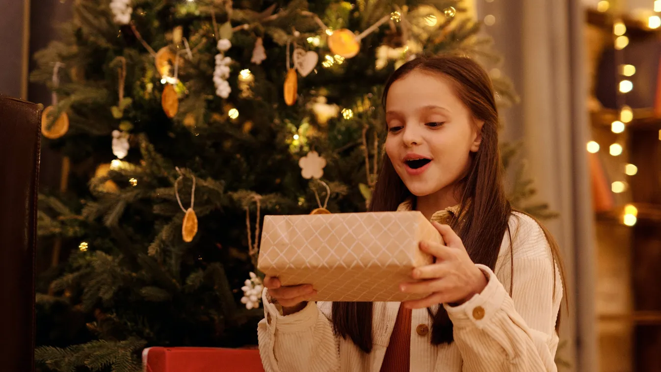 Mesterhegedűt kapott karácsonyra egy félárva kislány