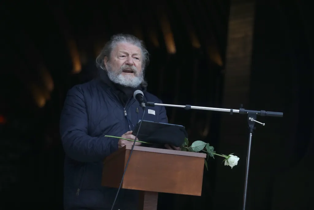 Galambos Erzsi temetés