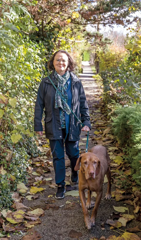 HŰVÖSVÖLGYI Ildikó