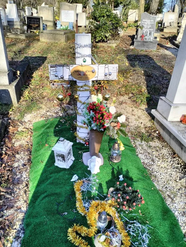 Mathews Daniel sírja