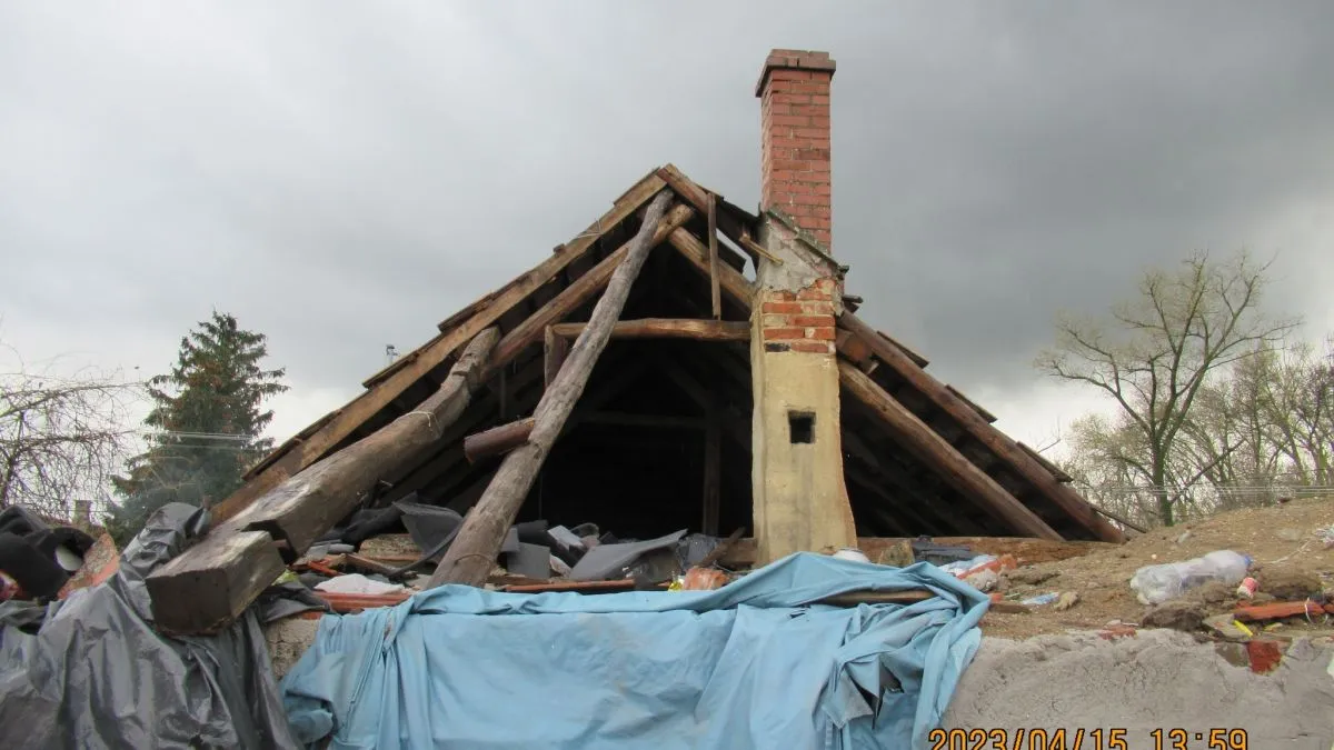 A ház életveszélyes, Ersziéknek menekülnie kell, de nem tudnak hova / Fotó: Jánosné Devosa Erzsébet Horváth/Facebook