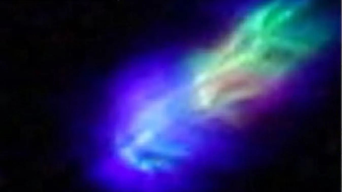 Egy férfi az erkélyén nézett szembe egy UFO-val