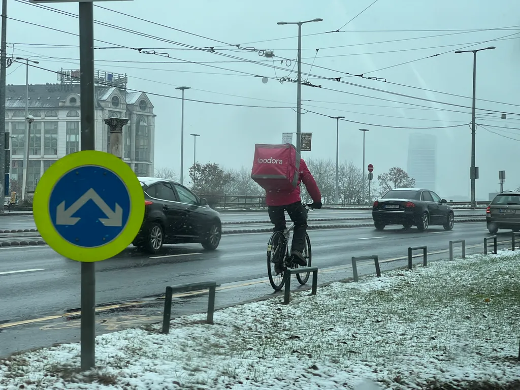Vasárnap reggeli hóhelyzet Budapesten