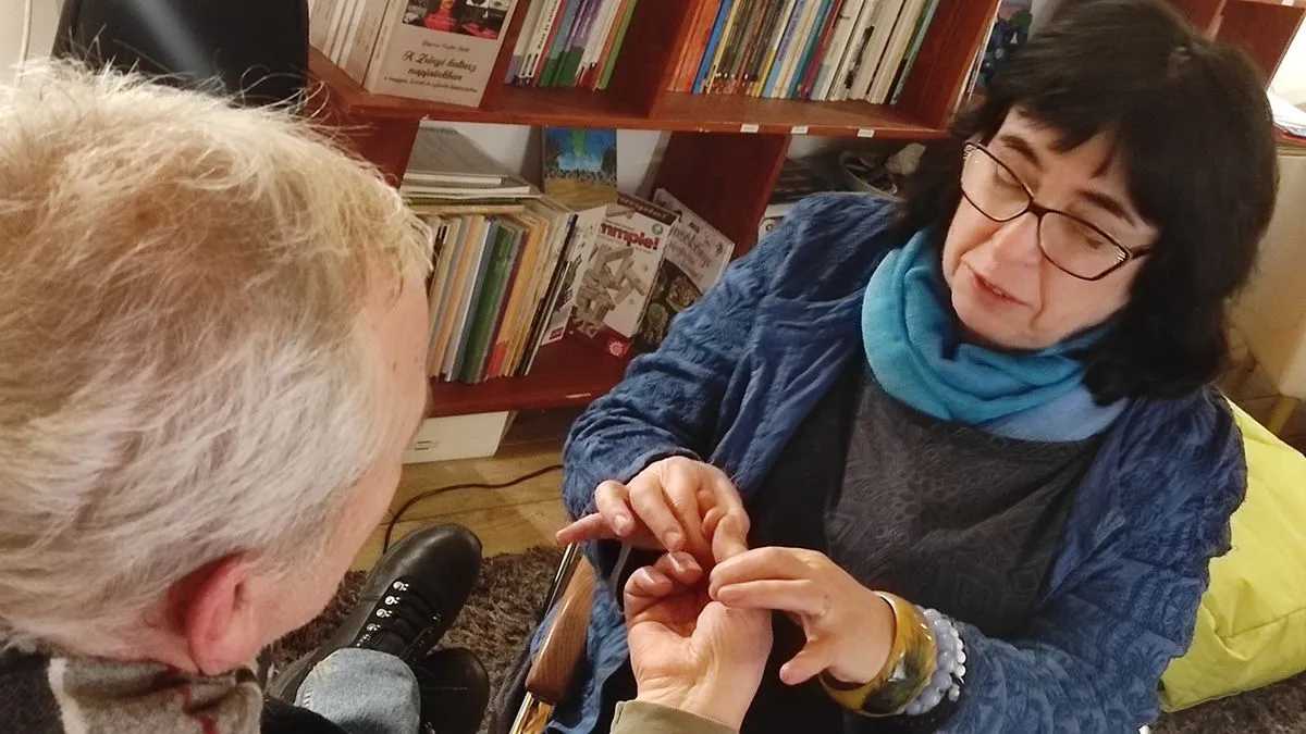 Ágnes egy különleges módszerrel segít a stresszoldásban 