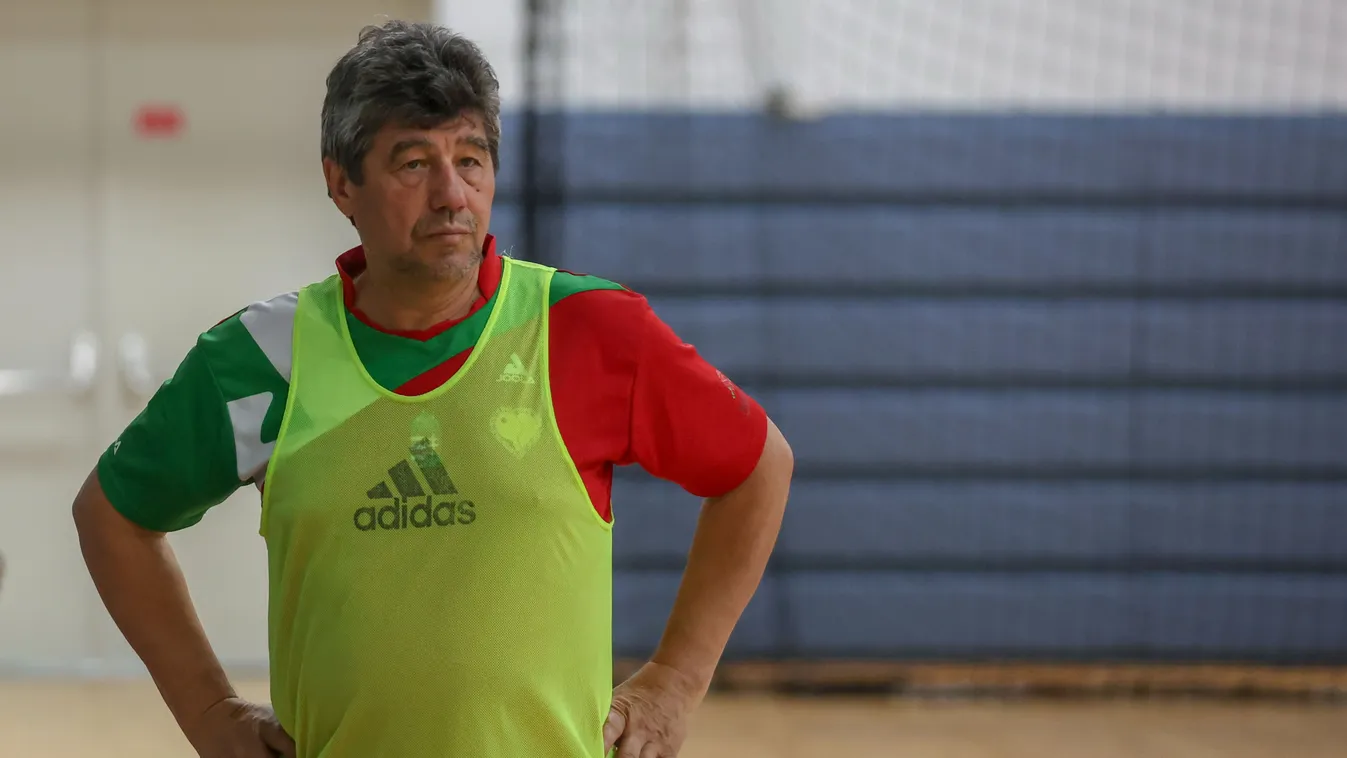 Nemcsák Károly: a fociban igazi családot alkotunk