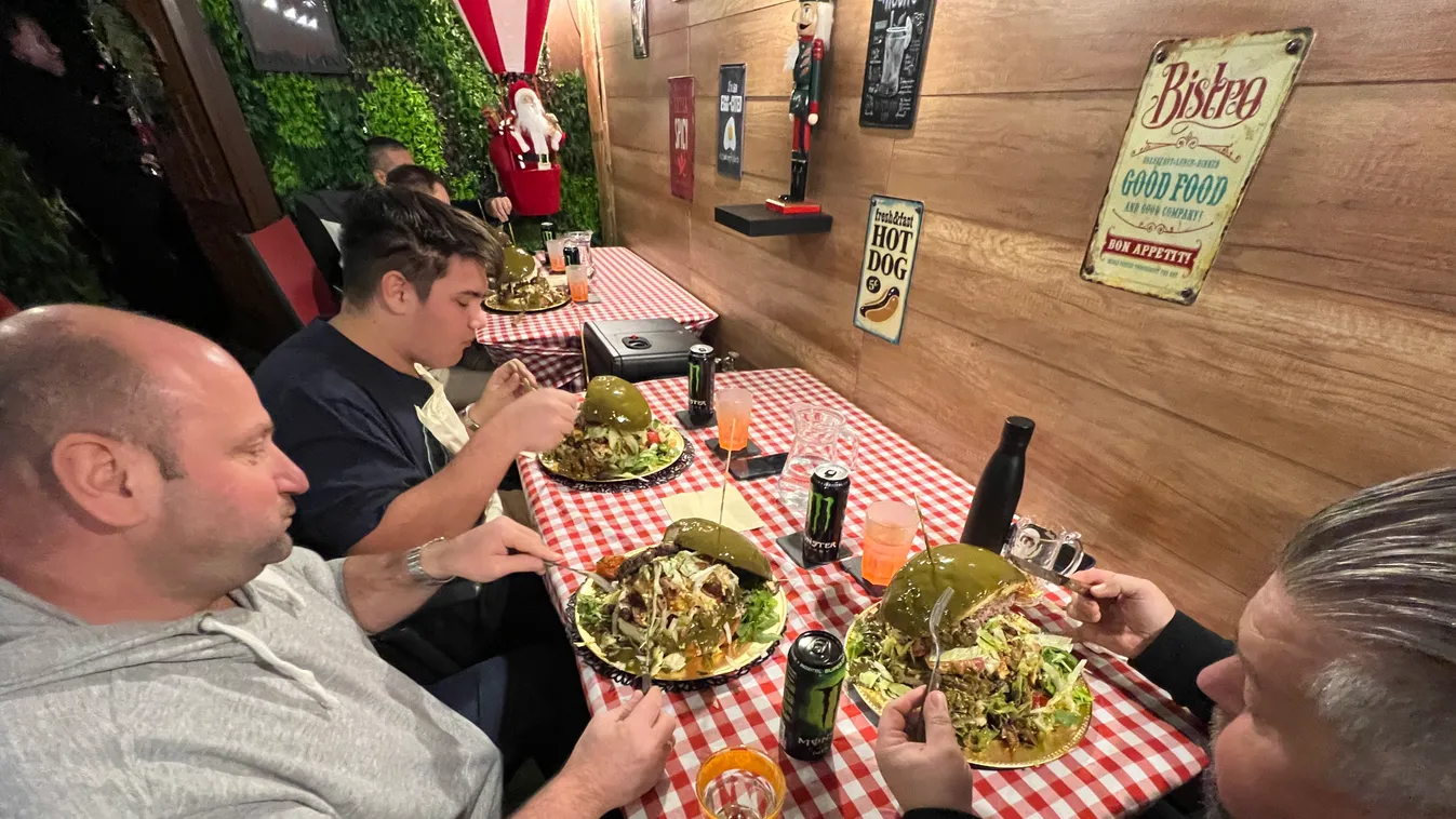 Senki nem bírt a gigantikus hamburgerszörnnyel