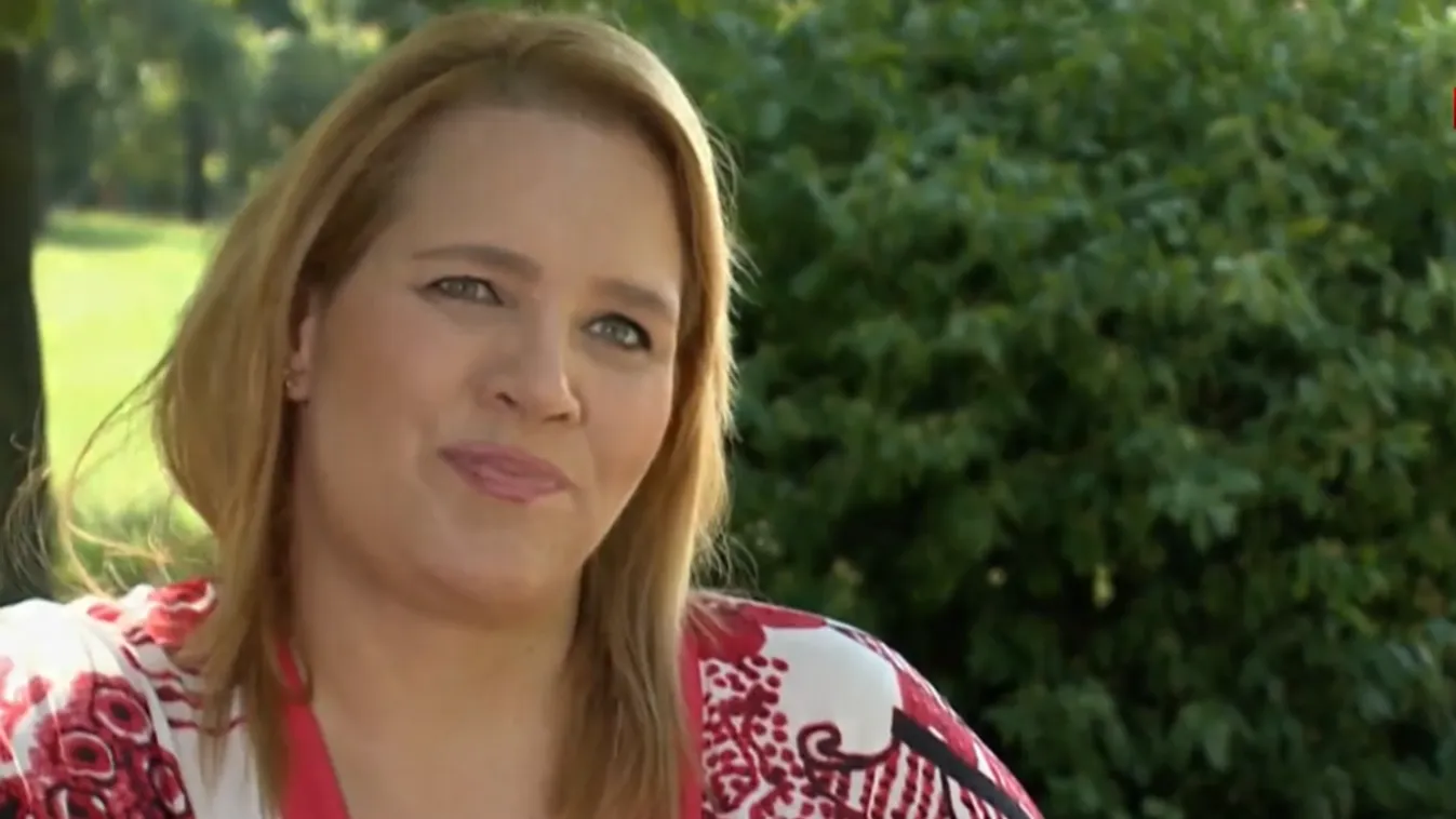 Karácsonykor jelentette be Tóth Vera a kisbabákról a hírt