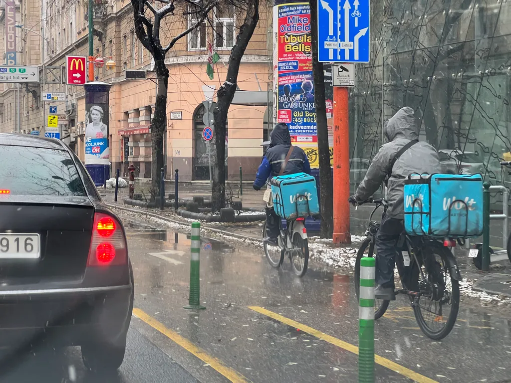 Vasárnap reggeli hóhelyzet Budapesten