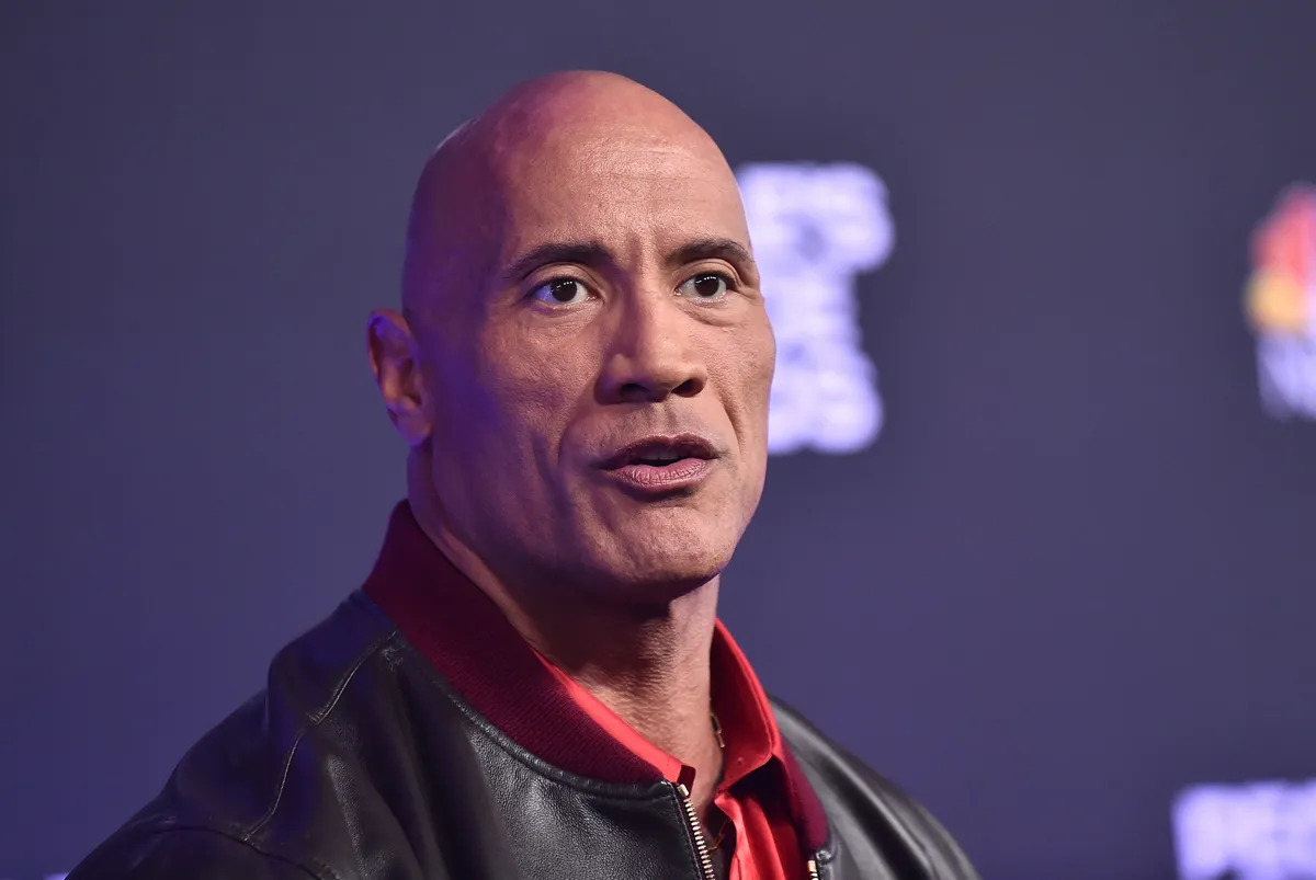 Így kezelte Dwayne Johnson a bőrápolási márkáját ért kritikákat