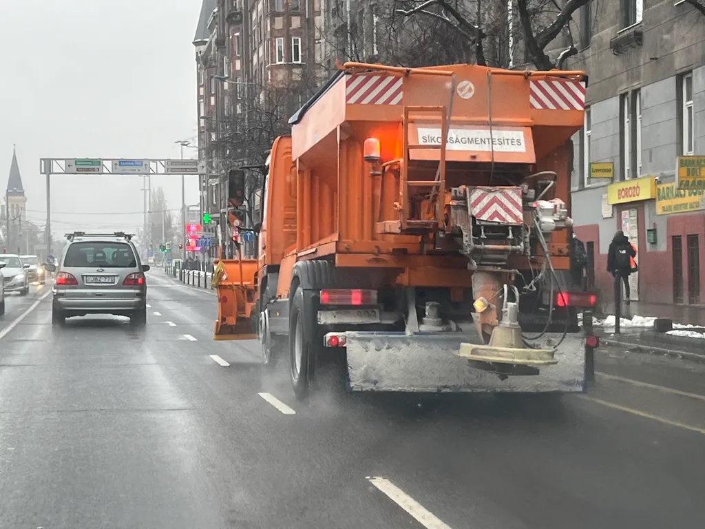 Vasárnap reggeli hóhelyzet Budapesten