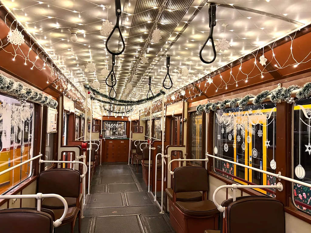 fényvillamos, adventi villamos, busz, ünnep, advent