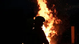 Lángokba borult egy autó a III. kerületben