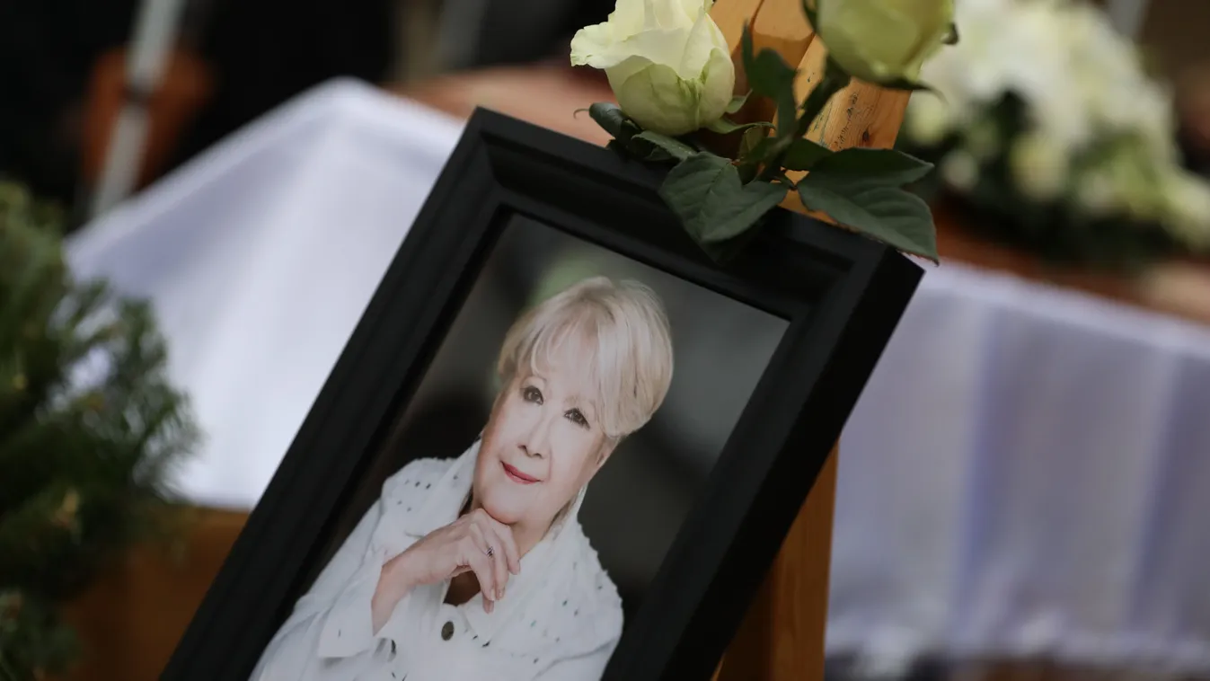 Eltemették Galambos Erzsit, fotókon a búcsúztatása