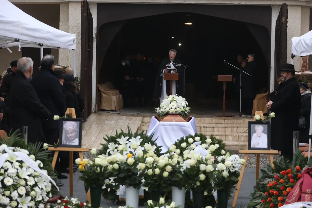 Galambos Erzsi temetés